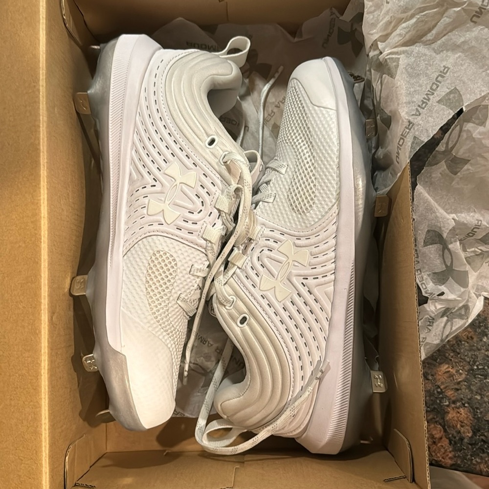 Under Armor Glyde Street Spikes